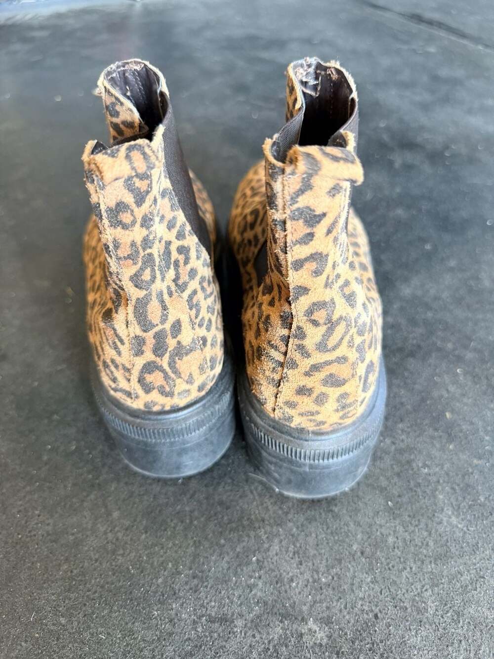 Urban Outfitters Brody Leopard Print Platform Chelsea Boots - Picture 3 of 7